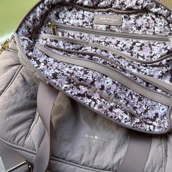 Isaac Mizrahi Overnighter Tote Travel Gym Baby Bag Personal Item Carry Crossbody - Picture 10 of 11
